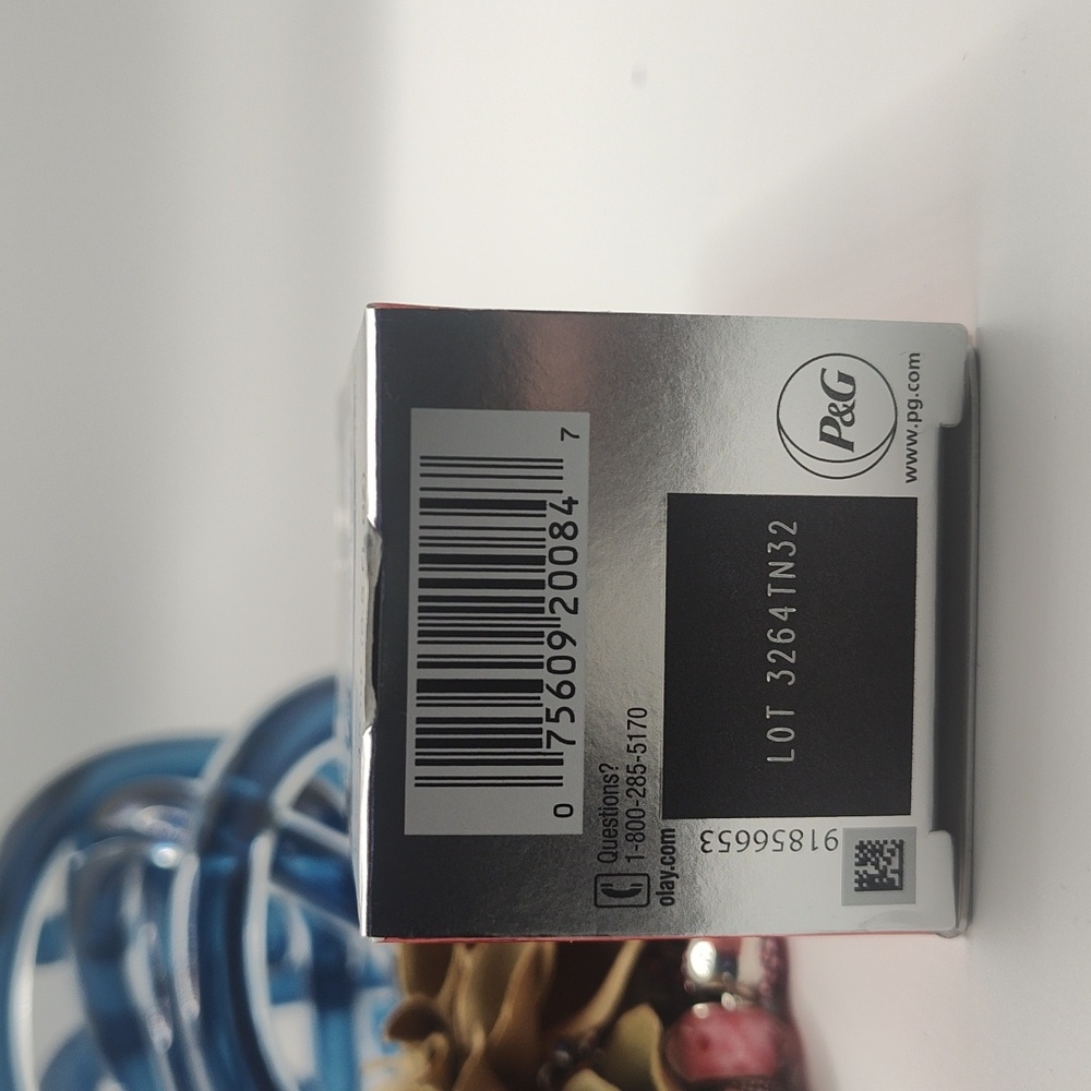 NWT OLAY EYES HYALURONIC+PEPTIDE 24 HYDRATING EYE GEL - Picture 5 of 6